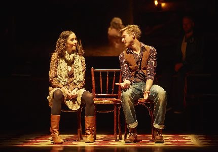 Official Theatre Zrinka Cvitesic (Girl) and Arthur Darvill (Guy) in Once photo by Brinkhoff Moêgenburg (2)